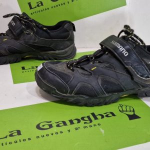 Zapatillas Ciclismo MTB Shimano. Talla 45. Incluye Calas. Producto Segunda mano