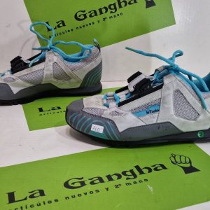 Zapatillas Ciclismo MTB Btwin. Talla 40. Incluye Calas. Sin uso. Producto Segunda mano