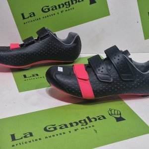 Zapatillas Ciclismo Carretera Giro Rapha Extra Ligeras. Talla 44,5. Incluye Calas. Producto Segunda mano